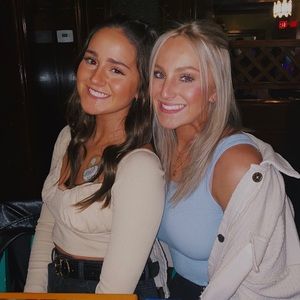 Meet your Posher, Mia